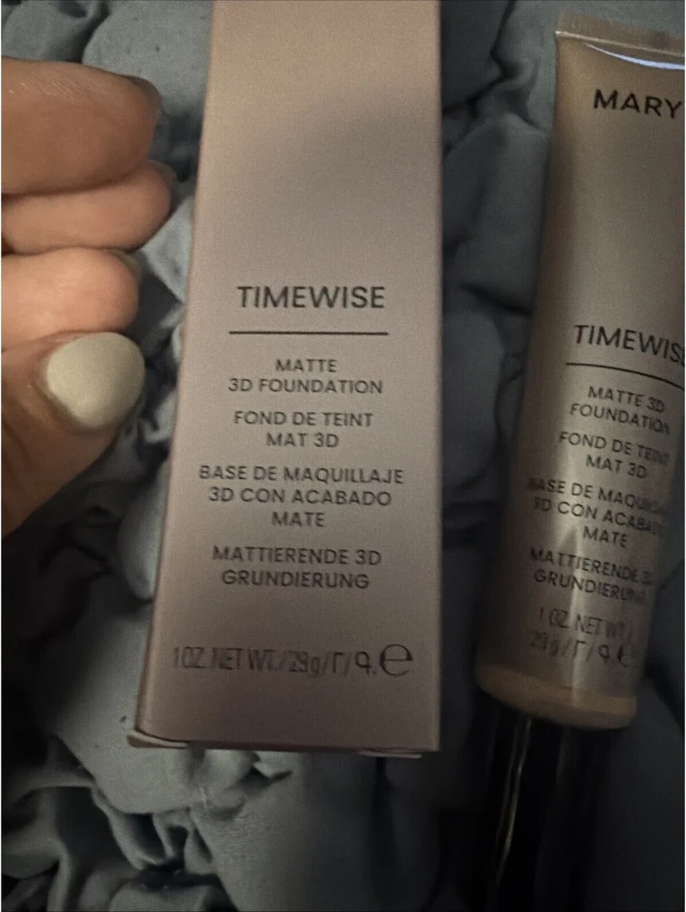 NEW Mary Kay Timewise Matte 3D Foundation Medium 1 MOY 1 210741 HX17